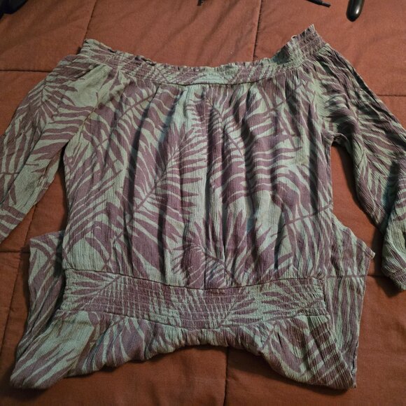 Aerie Womens XS Extra Small Green Leaf Print Off The Shoulder Shorts Romper CUTE - Picture 6 of 13